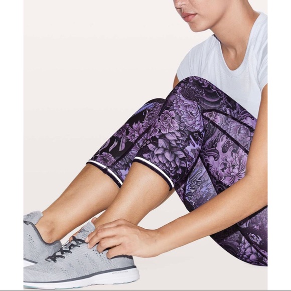 Lululemon Time To Sweat Crop *23" - Picture 6 of 9